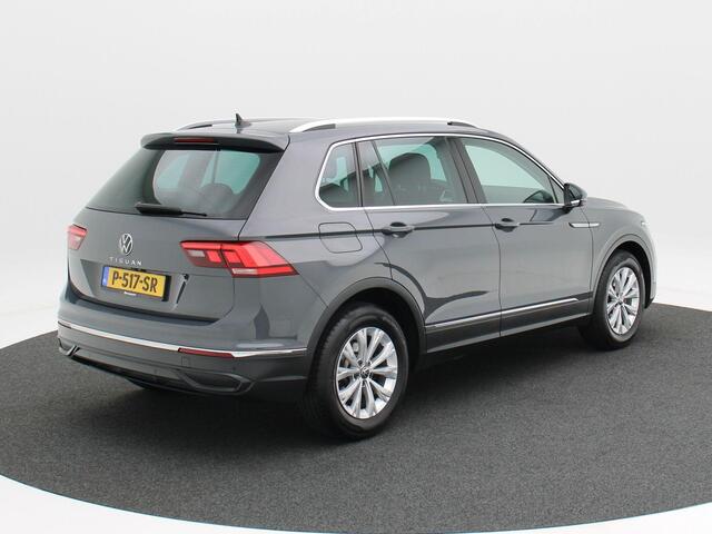 Volkswagen TIGUAN 1.5 TSi 150 Pk Automaat Life Business | Camera | Carplay | Elektrische Achterklep | Privacy Glass | Stoel Verwarming | Navigatiesysteem | 17 Inch