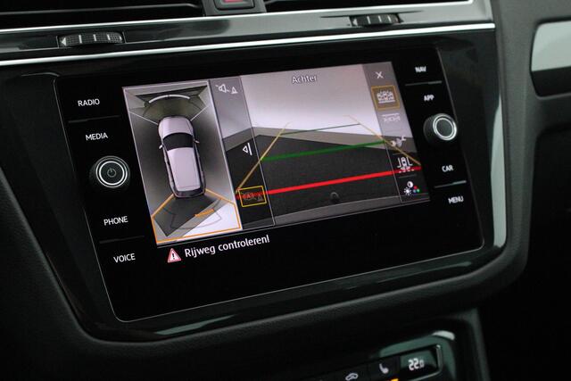 Volkswagen TIGUAN 1.5 TSI 150pk DSG ACT R-Line Highline Trekhaak 360Camera Keyless Stoelverwarming Massage Panoramadak