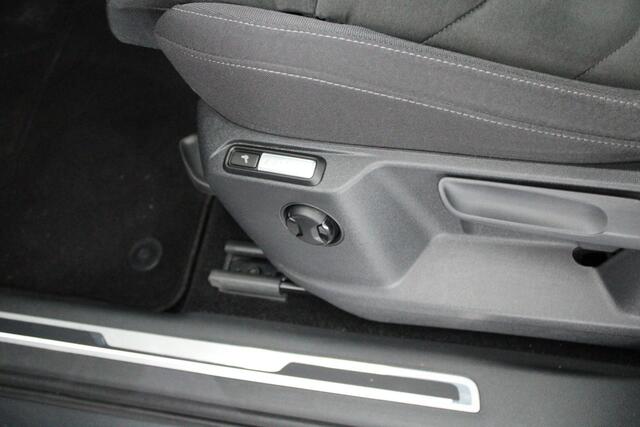 Volkswagen TIGUAN 1.5 TSI 150pk DSG ACT R-Line Highline Trekhaak 360Camera Keyless Stoelverwarming Massage Panoramadak