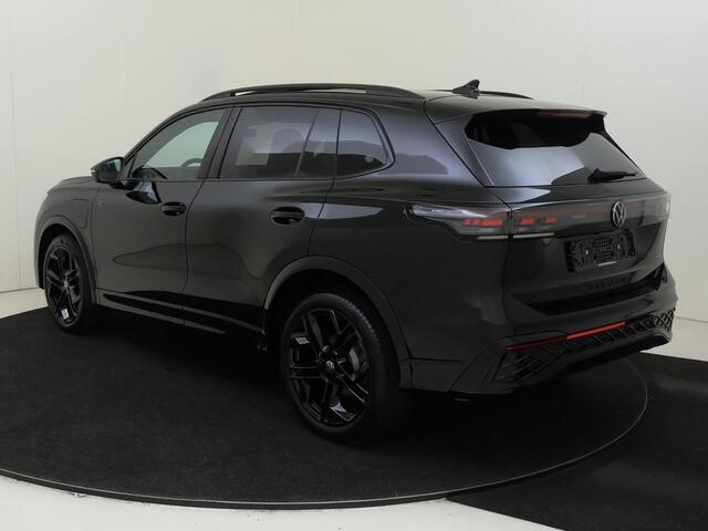 Volkswagen TIGUAN R-Line Edition - eHybrid | 'App-Connect' draadloze smartphone integratie | Automatische afstandsregeling (Adaptive Cruise Control) | Black Style Pakket