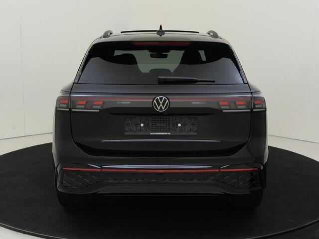 Volkswagen TIGUAN R-Line Edition - eHybrid | 'App-Connect' draadloze smartphone integratie | Automatische afstandsregeling (Adaptive Cruise Control) | Black Style Pakket