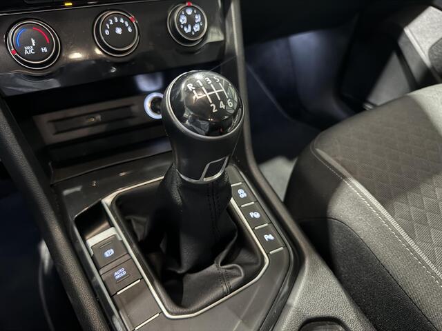 Volkswagen TIGUAN 1.5 TSI Comfortline | carplay | park-assist | stoelverwarming |