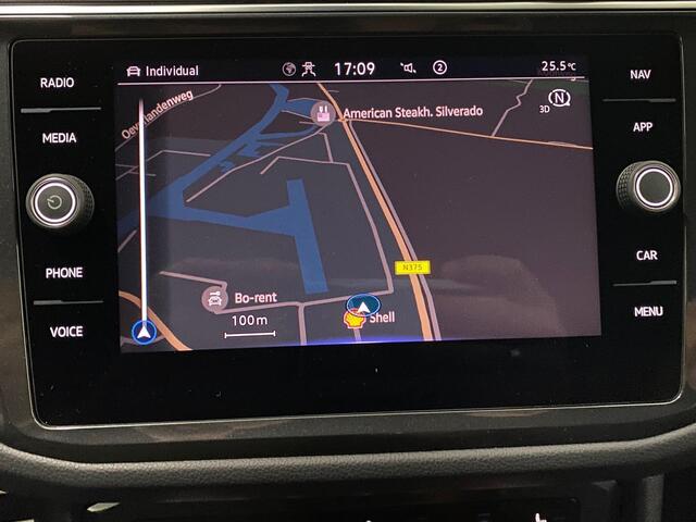 Volkswagen TIGUAN 1.4 TSI eHybrid R-Line Business+ 180 KW Camera Trekhaak wegklabbaar Matrix Koplampen 19 Inch ACC