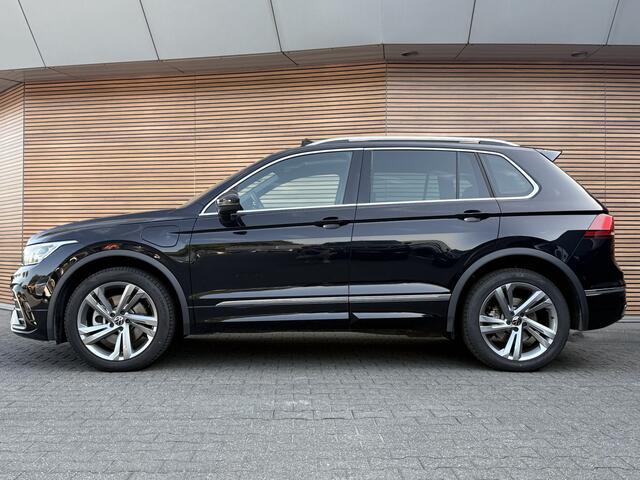 Volkswagen TIGUAN 1.4 TSI eHybrid R-Line Business+ Panodak / Dodehoek / Navi / Camera / Clima