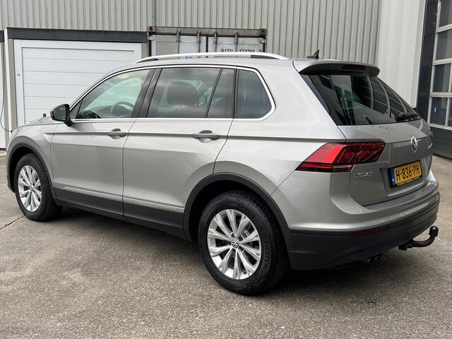 Volkswagen TIGUAN 1.5 TSI ACT Comfortline Business led verl. trekhaak pdc carplay