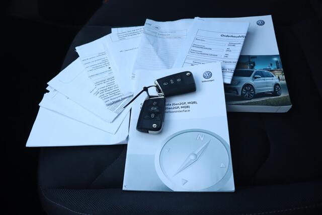 Volkswagen TIGUAN 1.5 TSI ACT Highline Business R Panoramadak I Camera I Apple