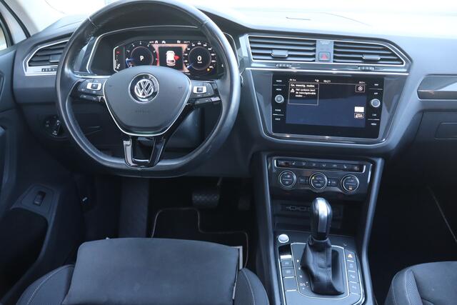 Volkswagen TIGUAN 1.5 TSI ACT Highline Business R Panoramadak I Camera I Apple