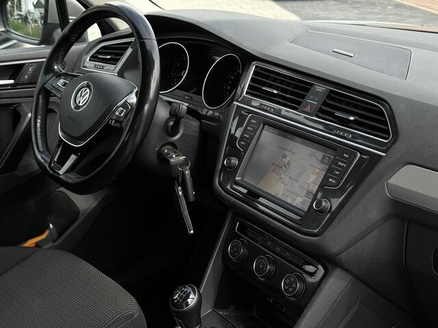 Volkswagen TIGUAN 1.4 TSI ACT 150pk | trekhaak | navigatie | 17LM | 4-seizoensbanden