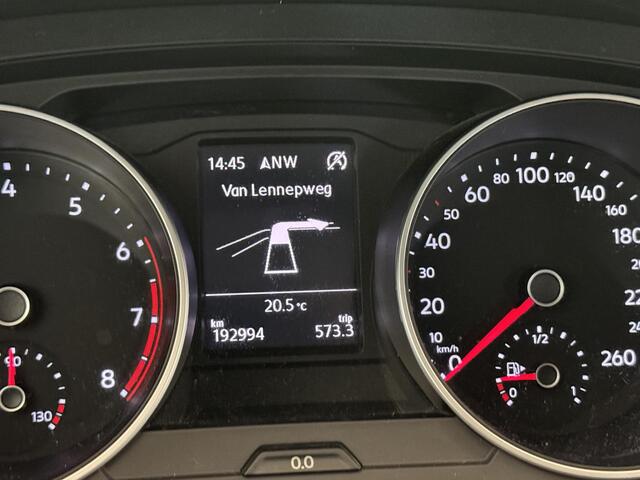 Volkswagen TIGUAN 1.4 TSI ACT 150pk | trekhaak | navigatie | 17LM | 4-seizoensbanden