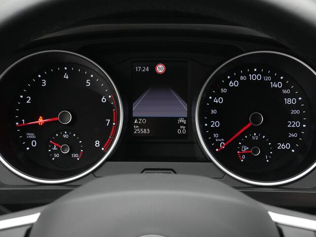 Volkswagen TIGUAN 1.5 TSI 131 pk Life | LED koplampen | Trekhaak | Achteruitrijcamera | Carplay | Keyless | 17 inch lichtmetalen