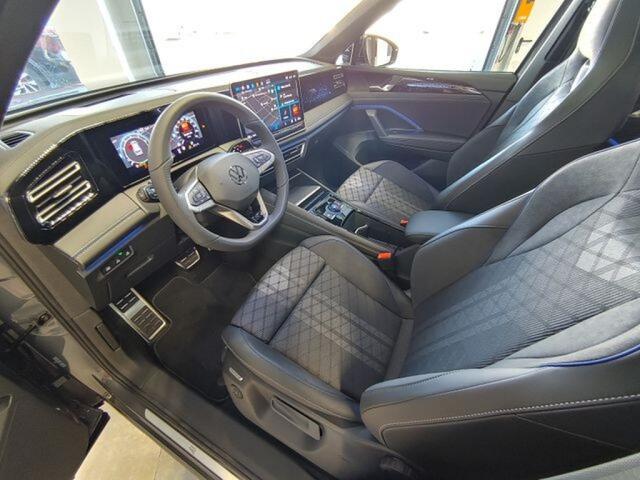 Volkswagen TIGUAN 1.5eTSI R-LINE PANO-DAK/TREKHAAK/HUD/CAMERA/E-KLEP