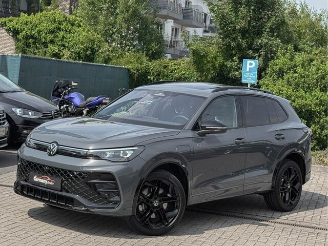 Volkswagen TIGUAN 272pk 1.5 eHybrid R-Line Edition Delphin! Pano 20-Inch Keyless E-Trekh Uitlaatsound VOL!