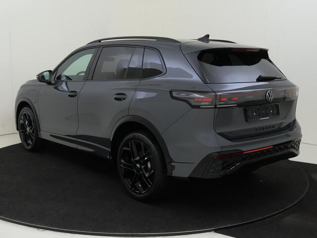 Volkswagen TIGUAN R-Line Edition - eHybrid | 'App-Connect' draadloze smartphone integratie | Automatische afstandsregeling (Adaptive Cruise Control) | Black Style Pakket