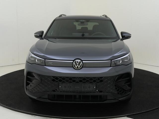 Volkswagen TIGUAN R-Line Edition - eHybrid | 'App-Connect' draadloze smartphone integratie | Automatische afstandsregeling (Adaptive Cruise Control) | Black Style Pakket