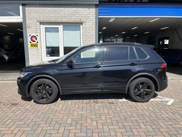 Volkswagen TIGUAN 1.4 TSI eHybrid 2X R-Line / AUTOMAAT/ 245 PK/ APP-CONNECT/ STUUR+STOEL VERWARM./ ELEK. ACHTERKLEP/ PARK.SENSOR.V+A/ ACC/ DIGITAL DASH/ DODE HOEK/ KEYLESS/ NAVI/ DAB/ CLIMA/ LED/ ISOFIX