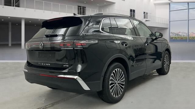 Volkswagen TIGUAN 1.5 eHybrid Elegance Business Led Matrix 360 gr Camera ad. cruise.