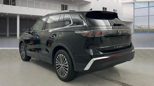 Volkswagen TIGUAN 1.5 eHybrid Elegance Business Led Matrix 360 gr Camera ad. cruise.