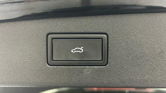 Volkswagen TIGUAN 1.5 eHybrid Elegance Business Led Matrix 360 gr Camera ad. cruise.