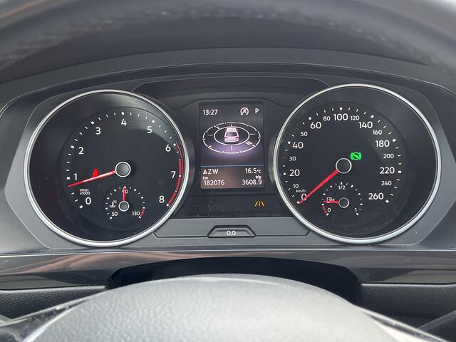 Volkswagen TIGUAN Allspace 1.4 TSI Comfortline Business 7p. | Pano | Trekhaak | Stoelverwarming | Navi | ACC | App-connect | Elek. achterklep | All-seasons |