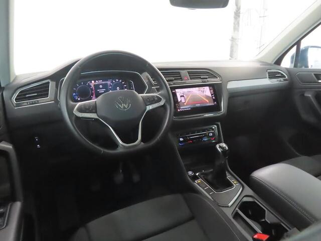 Volkswagen TIGUAN 1.5 TSI Life Bns Panoramadak Navi Camera Ad. Cruise Winter pack Dealeronderhouden