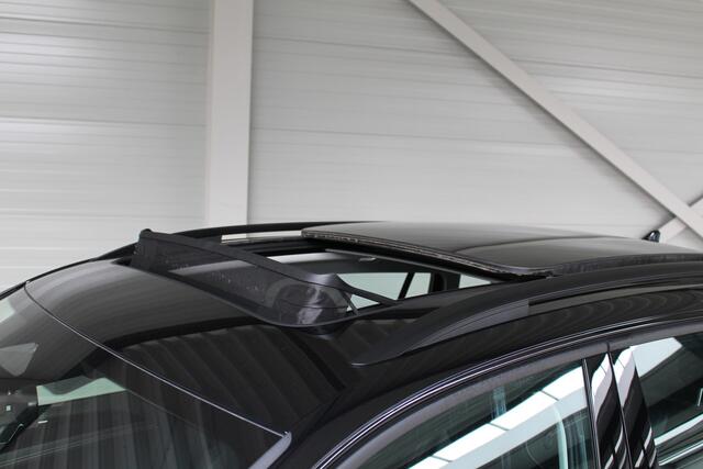 Volkswagen TIGUAN 1.5 eTSI Life Edition DSG Panoramadak | IQ-Light | Navigatie | Trekhaak | Standkachel