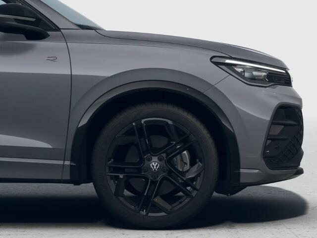 Volkswagen TIGUAN R-Line Edition 1.5 eHybrid 204 pk 6 versn. DSG · Blackstyle pakket · Comfort pakket · Trekhaak inklapbaar, met elektrische ontgrendeling, incl. aanhangermanoeuvreerhulp Trailer Assist ·