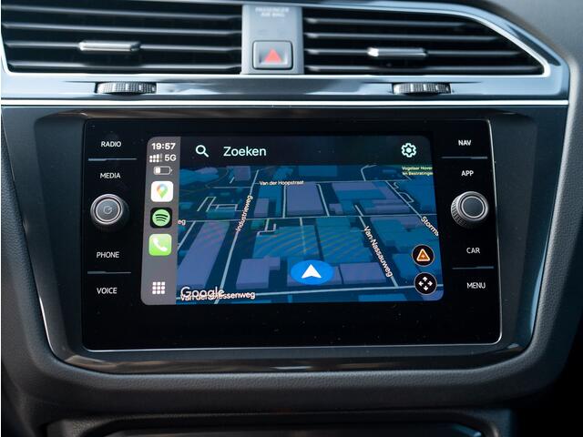 Volkswagen TIGUAN 1.5 TSI 150Pk R-Line Business | Wegklapbare Trekhaak | Camera | Prijs Rijklaar!!