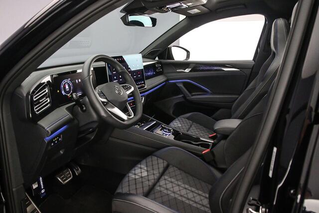 Volkswagen TIGUAN R-Line Edition 1.5 eTSI 150pk DSG Automaat Trekhaak, 360 camera, Panoramadak, Adaptive cruise control, Black Style, Elektrische achterklep, LED matrix koplampen