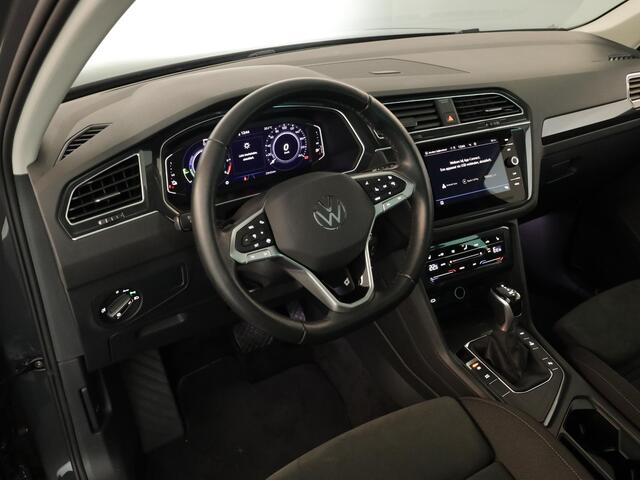 Volkswagen TIGUAN 1.4 TSI eHybrid Life 245 pk Automaat (DSG) | Navigatie | Panoramadak | Parkeersensoren | Achteruitrijcamera | LED koplampen | Stoelverwarming |