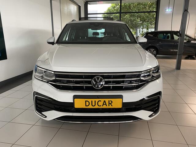 Volkswagen TIGUAN 1.4 TSI eHybrid R-Line Business+ Panoramadak / Trekhaak / Apple carplay /android