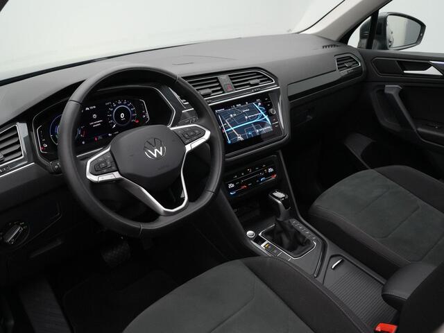 Volkswagen TIGUAN 1.4 TSI 150 pk DSG eHybrid Elegance | Panoramadak | IQ.Light | Standkachel | Achteruitrijcamera | Park Assist | Keyless | 18 inch