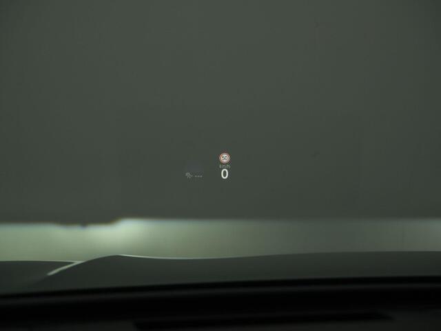 Volkswagen TIGUAN 1.5 eHybrid 204 pk DSG R-Line Edition | Panoramadak | Trekhaak | Adaptieve onderstelregeling (DCC) | Head-up Display | Harman Kardon sound | Adaptive Cruise | 20 inch