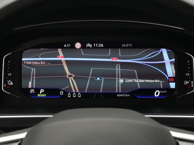 Volkswagen TIGUAN 1.4 TSI eHybrid 245 pk DSG R-Line Business+ | Panoramadak | IQ Light | Achteruitrijcamera | Park Assist | Cruise Control | Side Assist | 19 inch