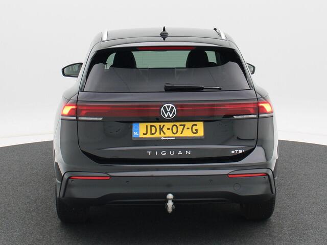 Volkswagen TIGUAN 1.5 eTSi 130 Pk Automaat Life Edition | Full LED | Adaptive Cruise | Trekhaak | Camera | Stoel Verwarming | Carplay | 18 Inch | 15.859 Km!