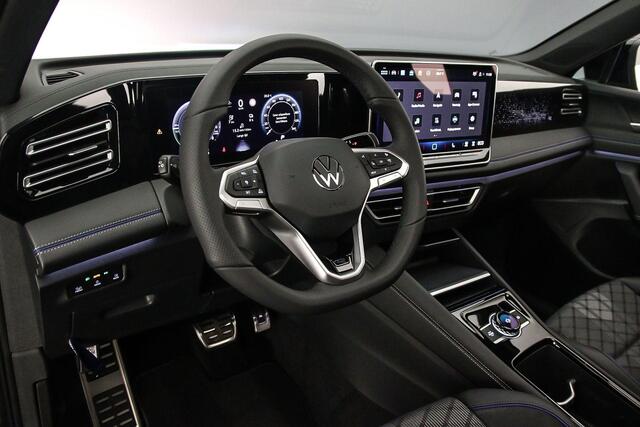 Volkswagen TIGUAN R-Line Edition 1.5 TSI eHybrid 272pk DSG Automaat Trekhaak, Black Style, Panoramadak, Adaptive cruise control, LED koplampen, Achteruitrijcamera