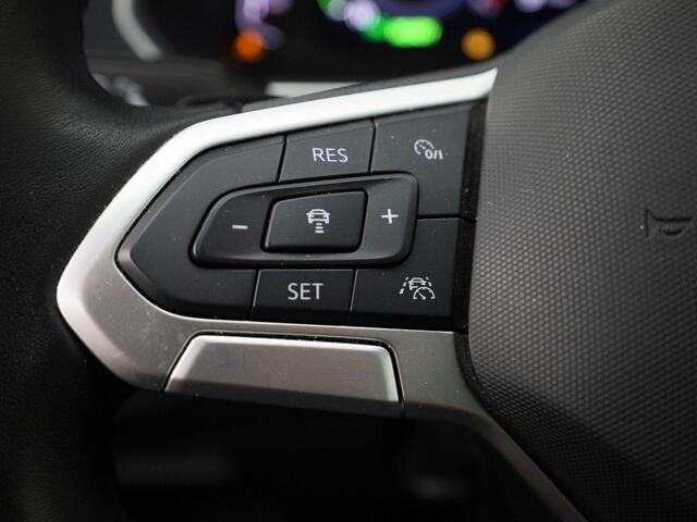 Volkswagen TIGUAN 1.4TSIeHybrid 180kW/245PK Elegance DSG · Panoramadak · Apple/Android · Camera + Parkeersensoren · Garantie tot juli 2028 of 100000km.