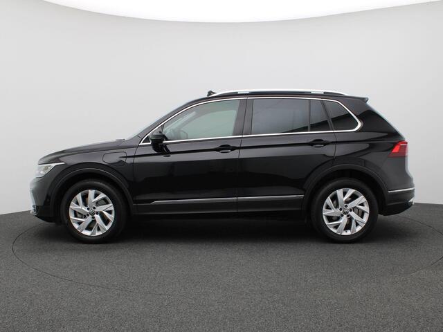 Volkswagen TIGUAN 1.5 TSI Elegance 245PK DSG Pano-Schuifdak, Matrix Led, Adaptive Cruise Control, Achteruitrijcamera, Keyless, Side Assist, Elek. Bedienbare Achterklep, 18" LM Velgen