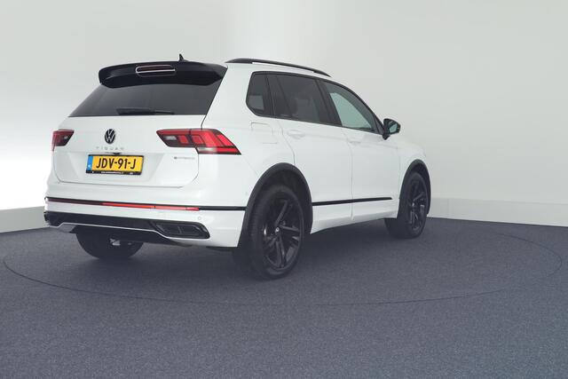Volkswagen TIGUAN 1.4 TSI 245pk eHybrid R-Line Business+ Black Style Trekhaak Camera Led Virtual Cockpit Navigatie