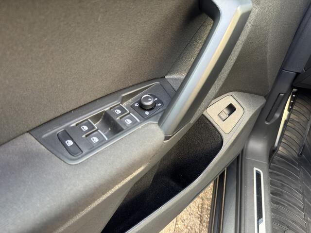 Volkswagen TIGUAN 1.4 TSI ACT Business R-Line | Panoramadak | Trekhaak |