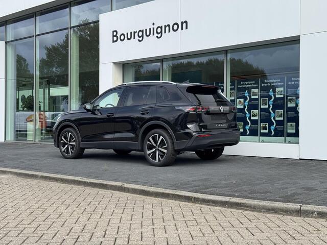 Volkswagen TIGUAN 1.5 eHybrid Life Edition 204 PK | Trekhaak | Adaptief Onderstel | Stoel & Stuur Verwarming | 19" Velgen |