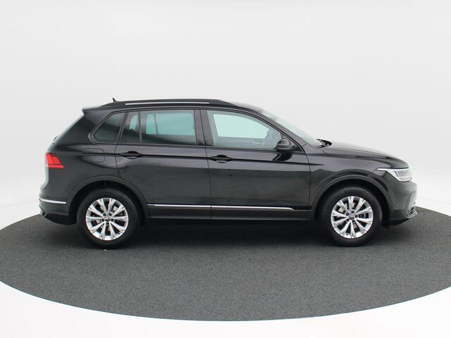 Volkswagen TIGUAN 1.5 TSi 150 Pk Automaat Life | Trekhaak | Adaptive Cruise | Carplay | Climate Control | Parkeersensoren | Navigatiesysteem | LED | 17 Inch | 76.555 Km