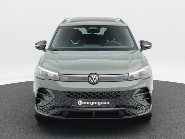 Volkswagen TIGUAN 1.5 eHybrid R-Line Edition 204 PK | Trekhaak | Panoramadak | Adaptieve Cruise Control | Stoel & Stuur Verwarming | Black Style |