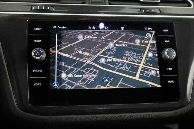 Volkswagen TIGUAN Allspace 1.5 TSI R-Line Business 7p. 150 pk | Verlengde garantie | Navigatie | Panoramadak | Parkeersensoren | Adaptieve cruise control | Stoelverwarming | Matrix LED koplampen |