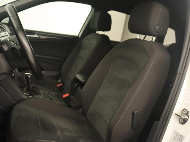 Volkswagen TIGUAN Allspace 1.5 TSI R Line | Stoelverwarming | Camera | Adaptive cruise | Carplay | Navigatie | Full LED | 20'' | Keyless | Park Assist