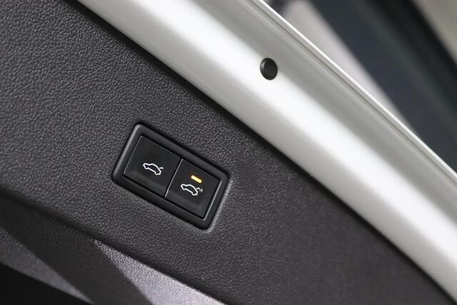 Volkswagen TIGUAN Allspace 1.5 TSI Highline R-line, 7-Persoons, Trekhaak draaibaar, ACC, Panoramadak, Virtual Cockpit, Apple Carplay/Android Auto