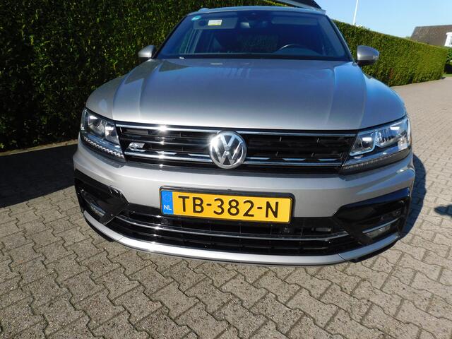 Volkswagen TIGUAN 1.4 TSI 4Motion Highline R-line, Camera, Trekhaak