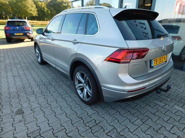 Volkswagen TIGUAN 1.4 TSI 4Motion Highline R-line, Camera, Trekhaak