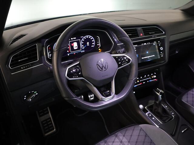Volkswagen TIGUAN Allspace 1.5 TSI R-Line Business 150 pk Automaat (DSG) | Verlengde garantie | Navigatie | Parkeersensoren | Matrix LED koplampen | Stoelverwarming | R-Line |