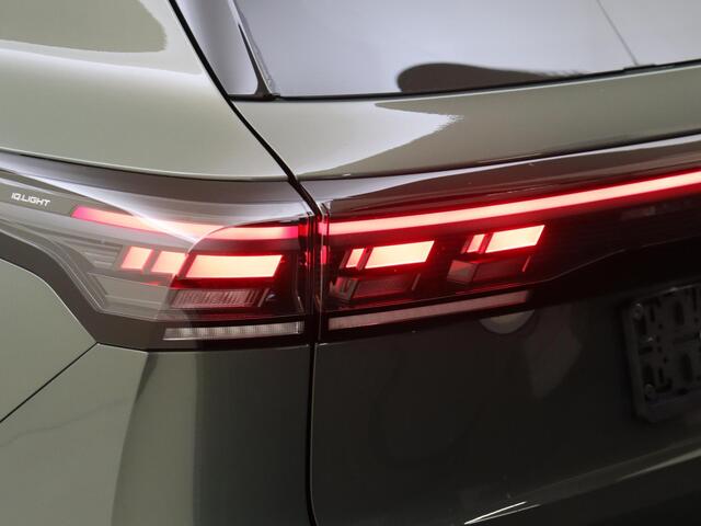 Volkswagen TIGUAN R-Line Edition - eHybrid | 'App-Connect' draadloze smartphone integratie | Automatische afstandsregeling (Adaptive Cruise Control) | Black Style Pakket