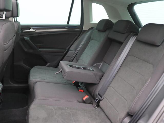 Volkswagen TIGUAN 1.4 TSI Elegance eHybrid 245PK DSG Pano-Schuifdak, Trekhaak, Matrix Led, Adaptive Cruise Control, 360gr. Camera, Keyless, Side Assist, Elek. Bedienbare Achterklep, 18" LM Velgen